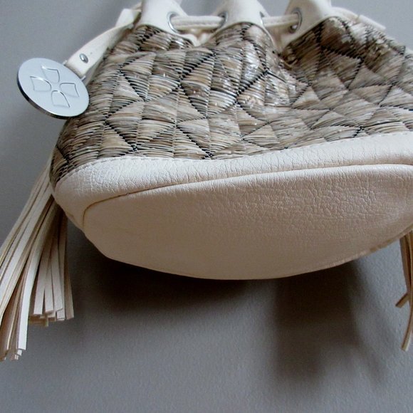 Naturalizer Purse - Picture 3 of 8